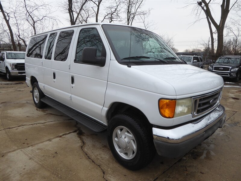 2007 Ford Econoline Wagon XL's photo