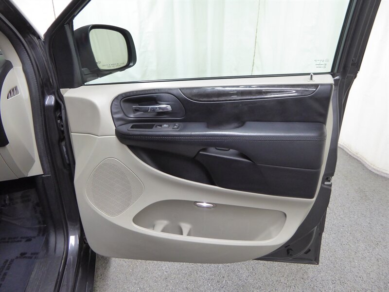 2016 DODGE GRAND CARAVAN - Image 24