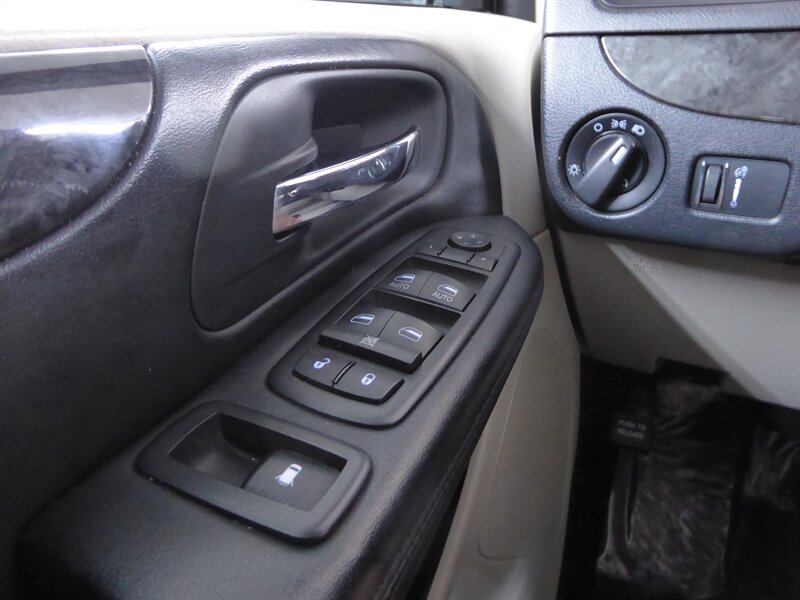 2016 DODGE GRAND CARAVAN - Image 16
