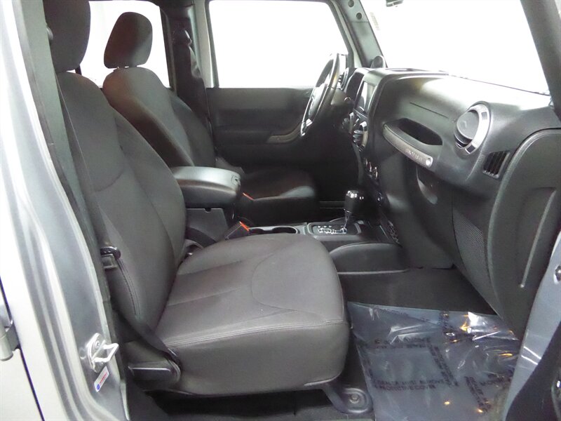 2014 JEEP WRANGLER - Image 24