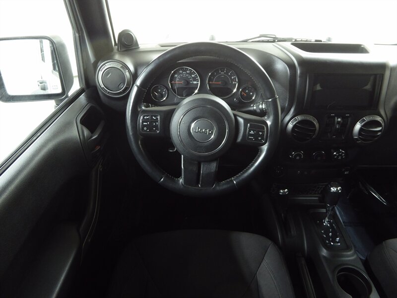 2014 JEEP WRANGLER - Image 10
