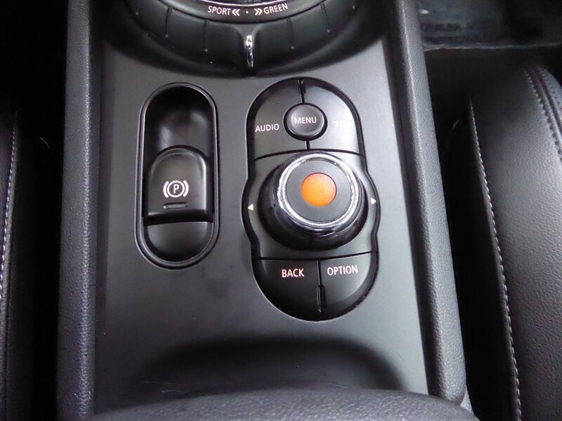 2016 MINI CLUBMAN - Image 16