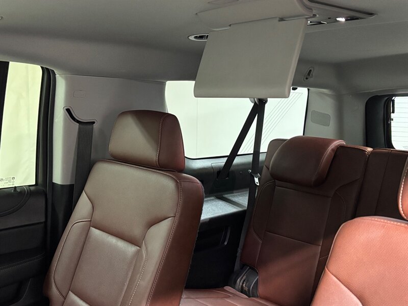 2020 Chevrolet Suburban Premier   - Photo 35 - Downers Grove, IL 60515