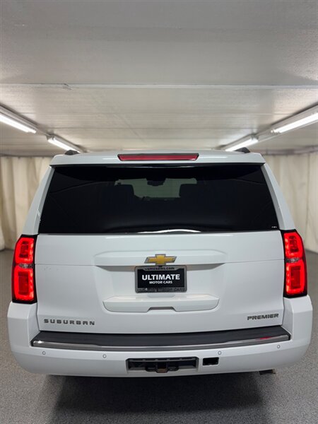 2020 Chevrolet Suburban Premier   - Photo 6 - Downers Grove, IL 60515