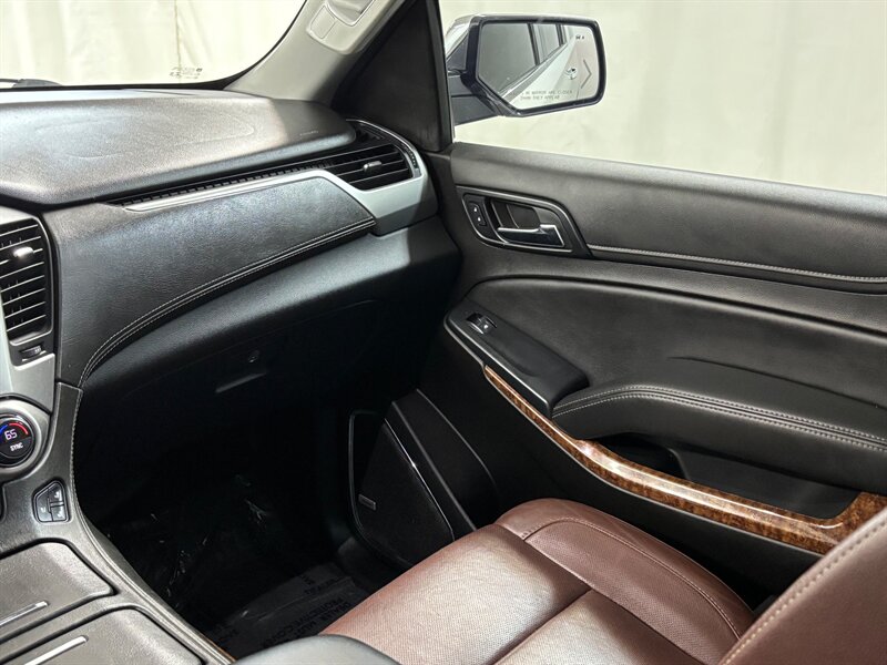 2020 Chevrolet Suburban Premier   - Photo 13 - Downers Grove, IL 60515