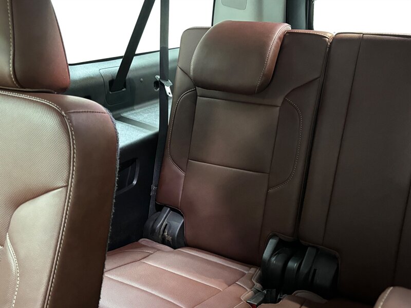 2020 Chevrolet Suburban Premier   - Photo 33 - Downers Grove, IL 60515