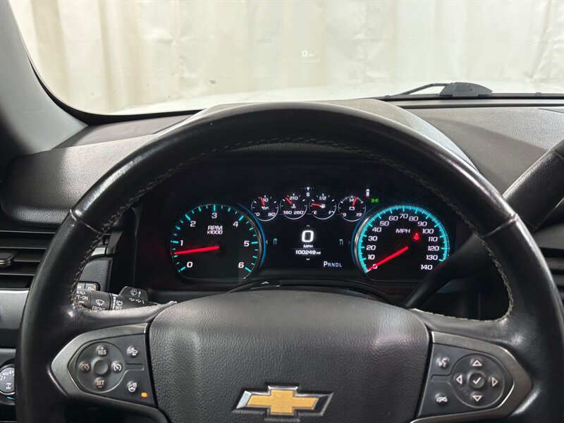 2020 Chevrolet Suburban Premier   - Photo 17 - Downers Grove, IL 60515
