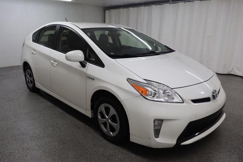 Super White 2015 Toyota Prius Hatchback Front-Wheel Drive Automatic