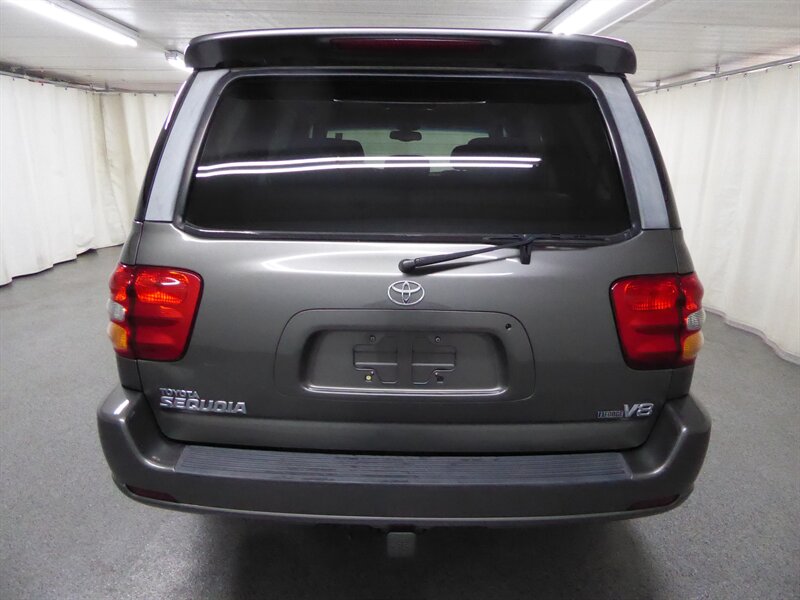 2003 Toyota Sequoia Limited photo 4
