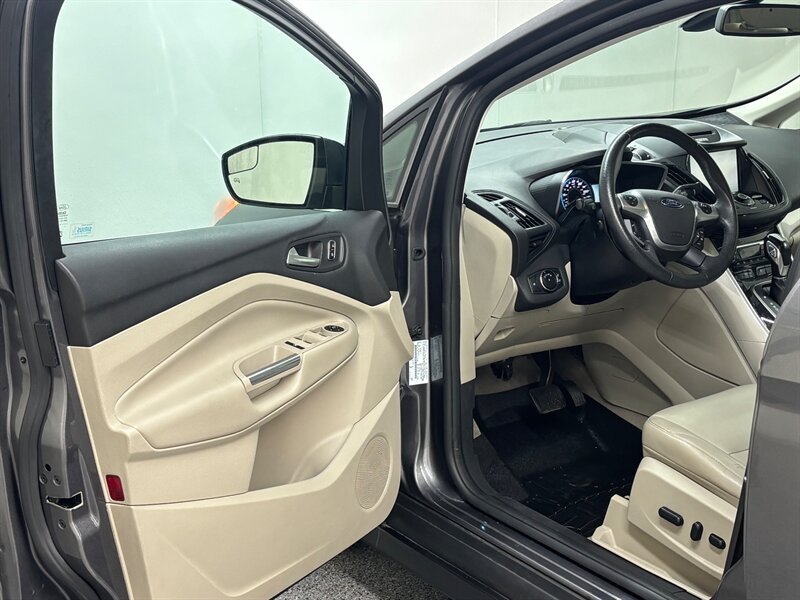 2014 Ford C-MAX Energi   - Photo 11 - Downers Grove, IL 60515