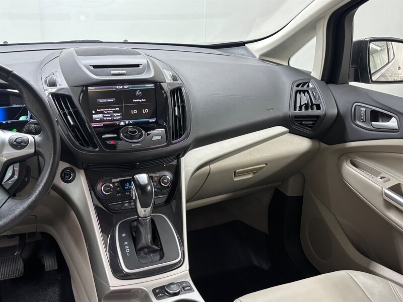 2014 Ford C-MAX Energi   - Photo 16 - Downers Grove, IL 60515