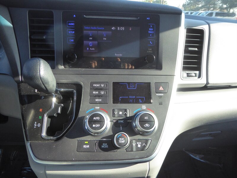 2016 TOYOTA SIENNA - Image 14