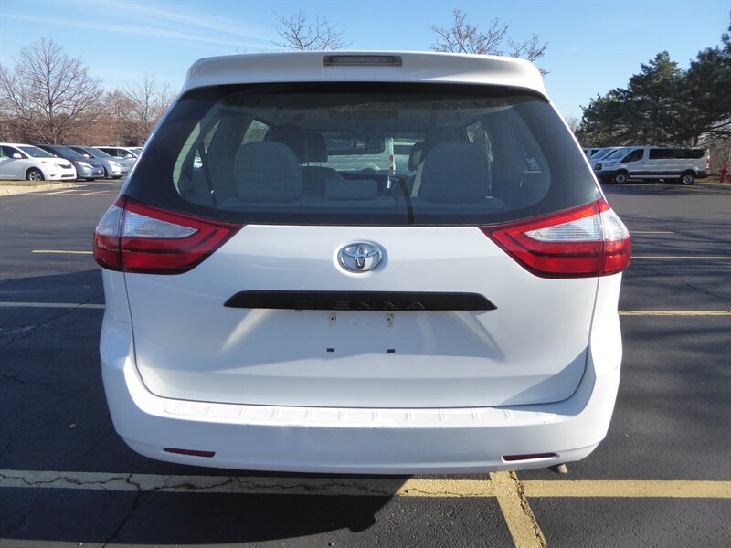 2016 TOYOTA SIENNA - Image 6
