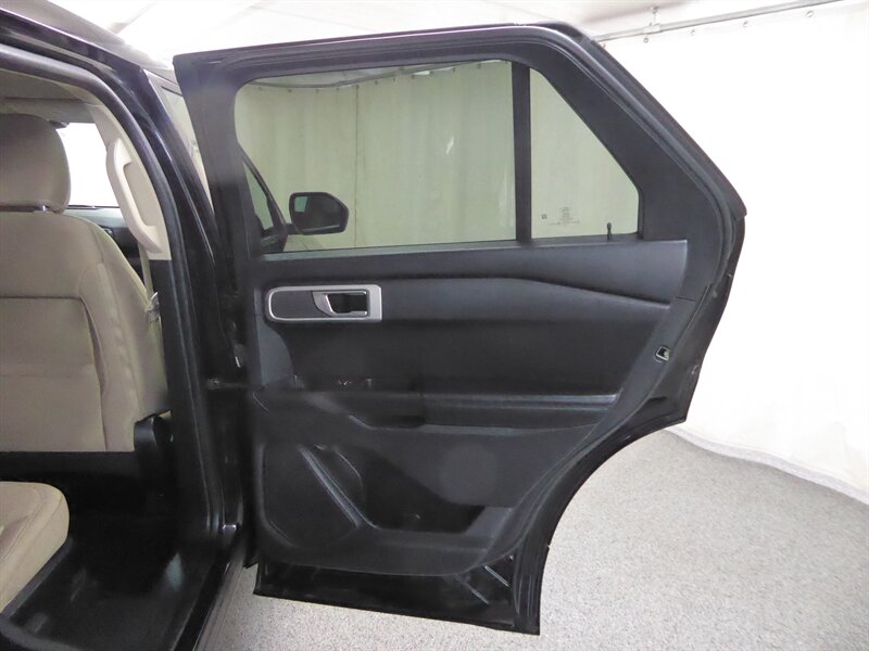 2022 Ford Explorer   - Photo 33 - Downers Grove, IL 60515