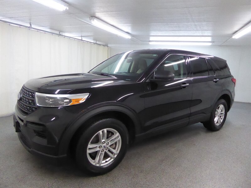 2022 Ford Explorer Base photo 3