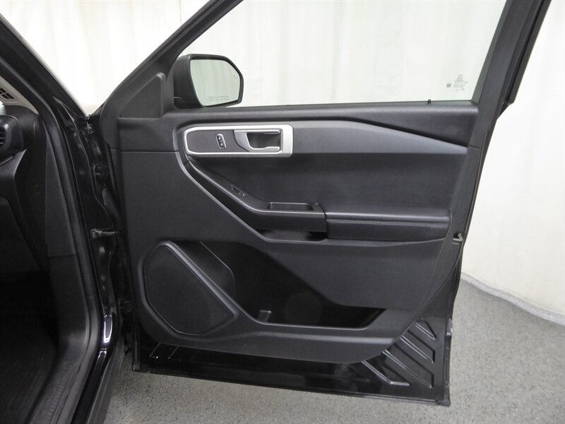 2022 Ford Explorer   - Photo 25 - Downers Grove, IL 60515