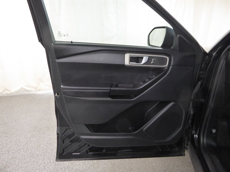 2022 Ford Explorer   - Photo 21 - Downers Grove, IL 60515