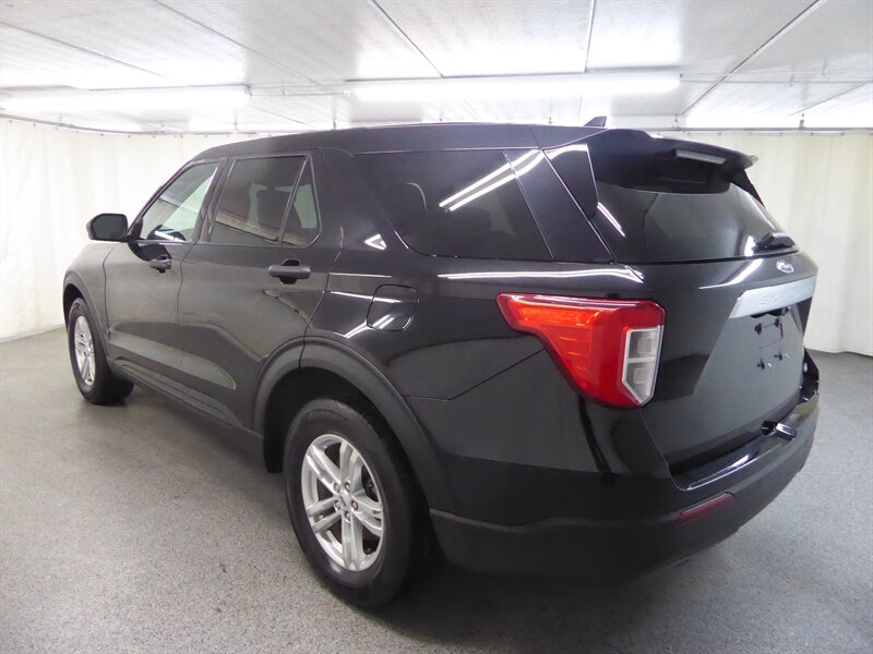 2022 Ford Explorer   - Photo 5 - Downers Grove, IL 60515