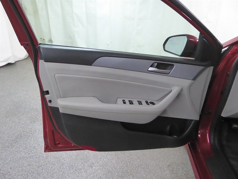 2019 HYUNDAI SONATA - Image 21