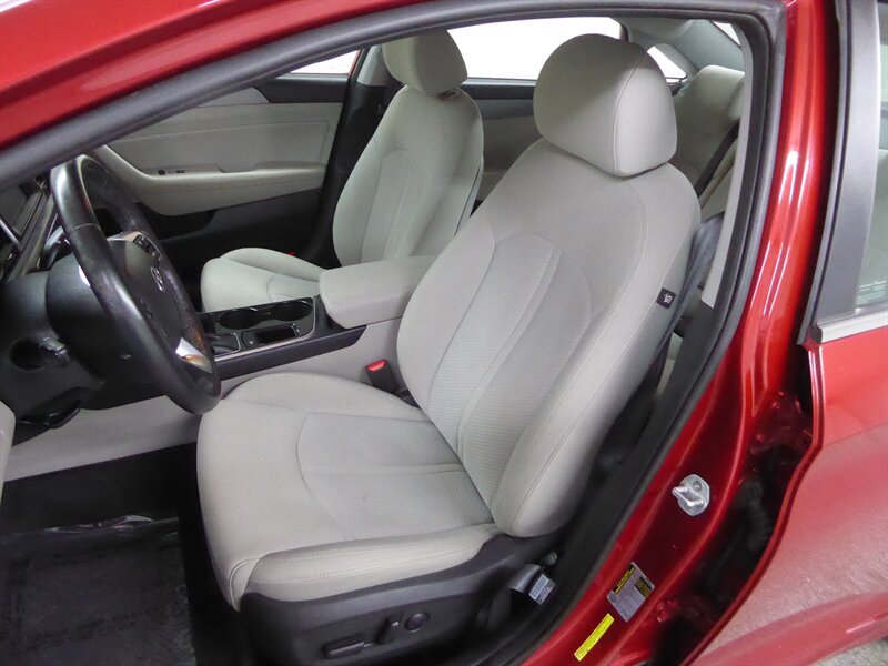 2019 HYUNDAI SONATA - Image 19