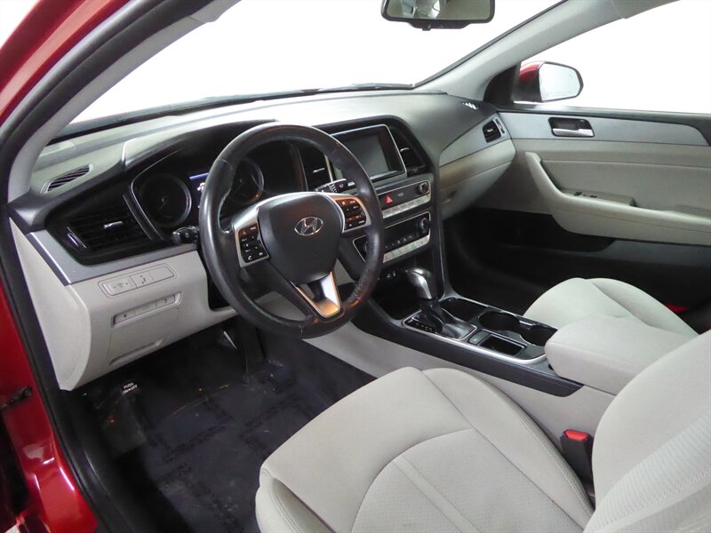 2019 HYUNDAI SONATA - Image 18