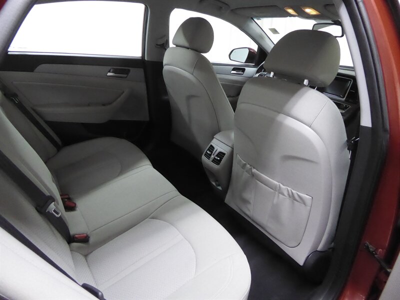 2019 HYUNDAI SONATA - Image 29