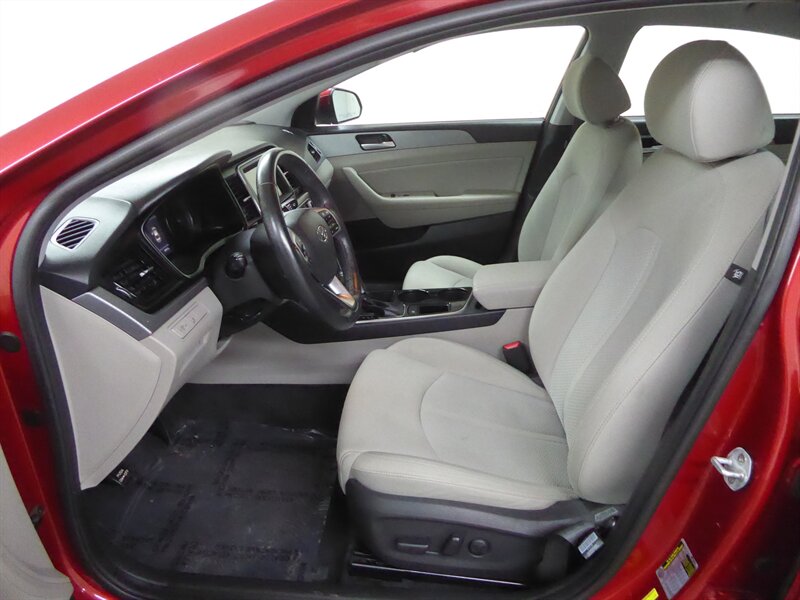 2019 HYUNDAI SONATA - Image 20