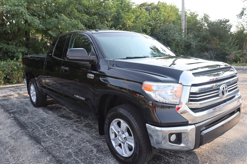 2016 Toyota Tundra SR5  
