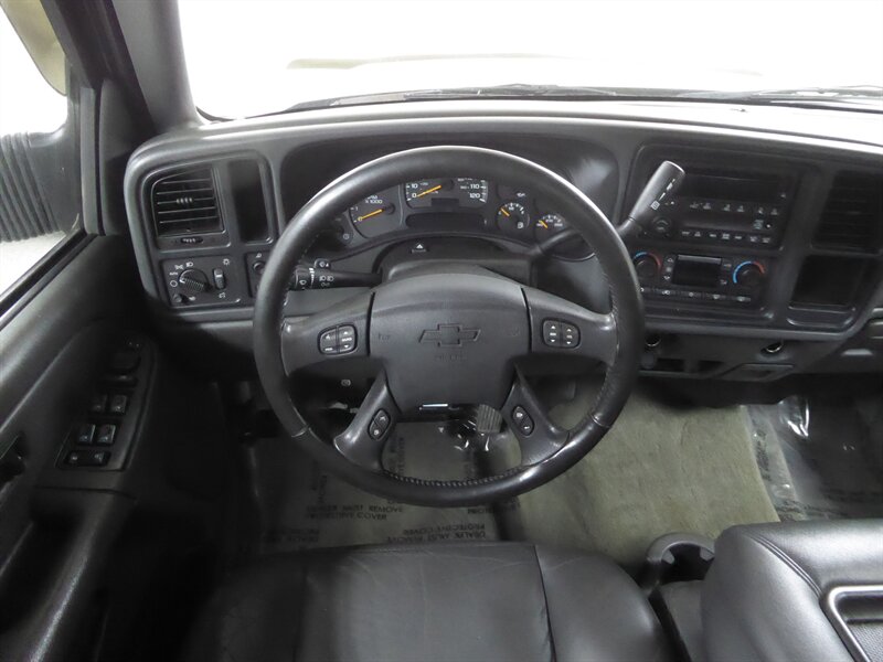2004 CHEVROLET SILVERADO - Image 8