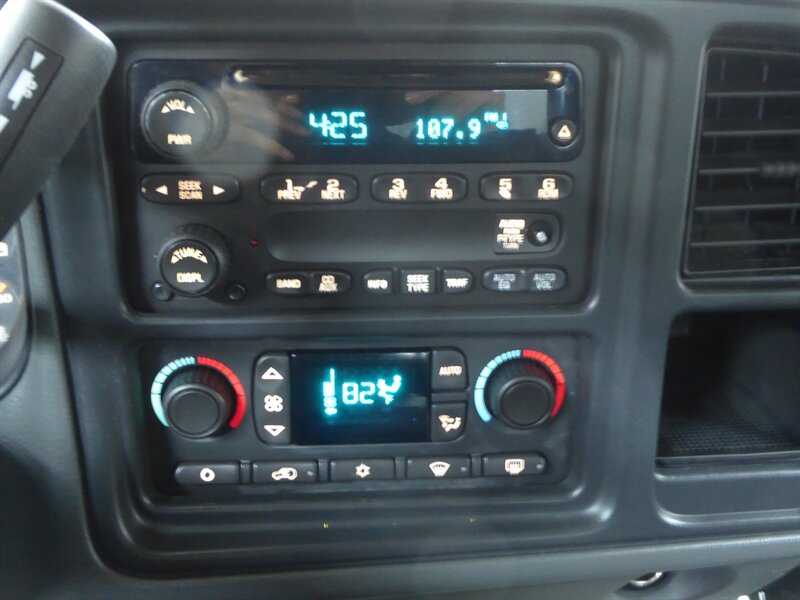 2004 CHEVROLET SILVERADO - Image 12