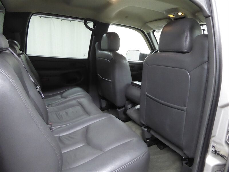 2004 CHEVROLET SILVERADO - Image 25