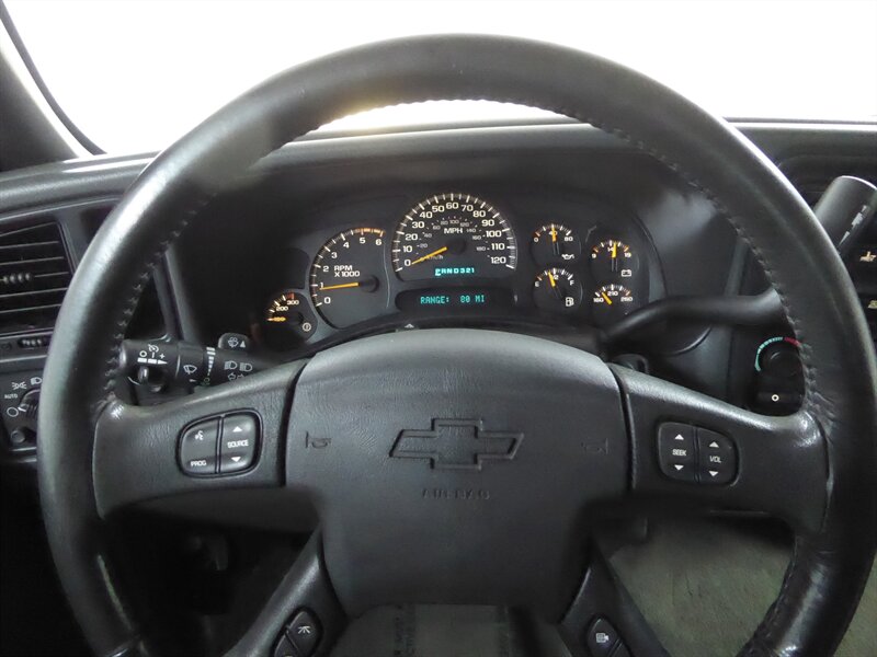 2004 CHEVROLET SILVERADO - Image 9