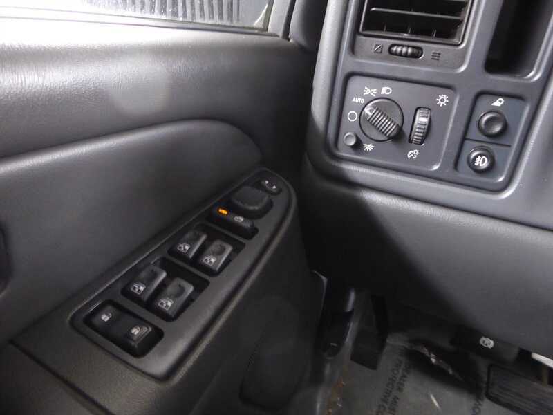 2004 CHEVROLET SILVERADO - Image 13