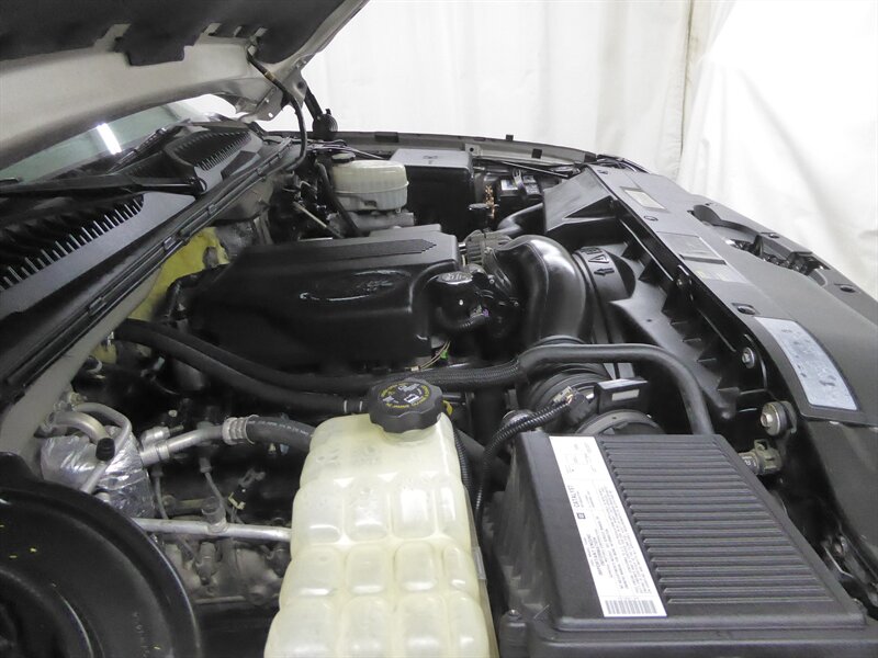 2004 CHEVROLET SILVERADO - Image 29