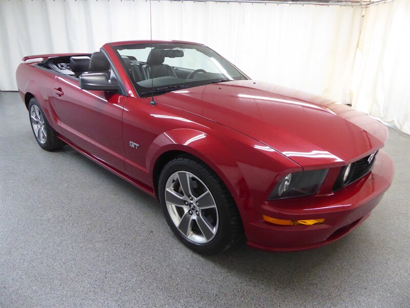 2008 Ford Mustang GT Premium - Photo 1 - Downers Grove, IL 60515