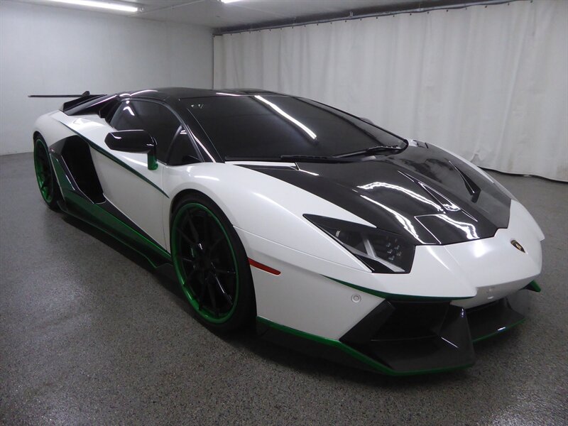 2014 Lamborghini Aventador LP 700-4  