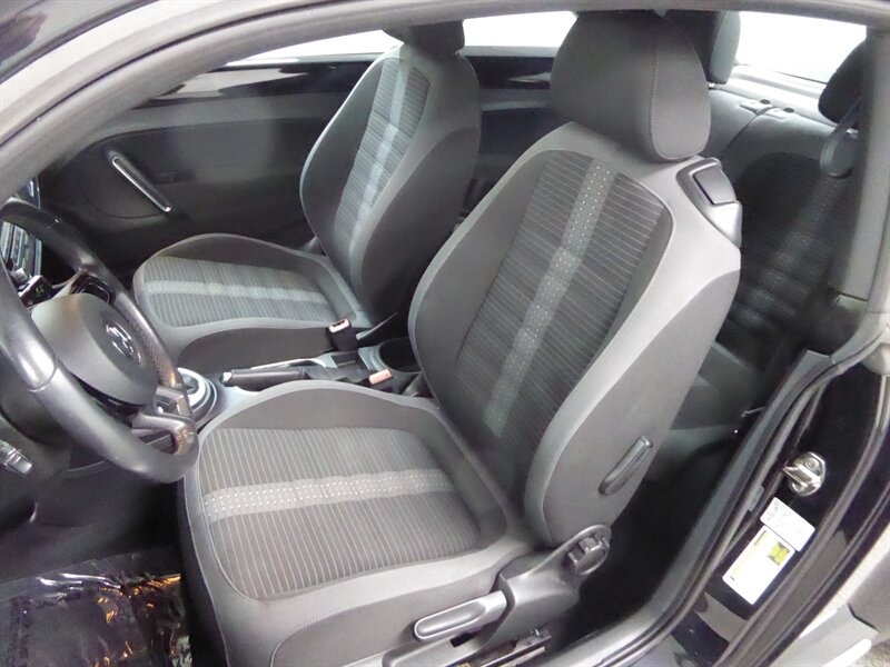 2012 Volkswagen Beetle Turbo photo 12