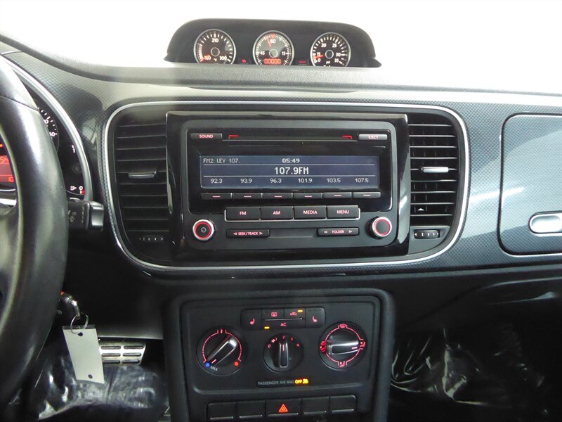 2012 Volkswagen Beetle Turbo photo 10