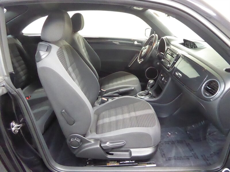 2012 Volkswagen Beetle Turbo photo 18