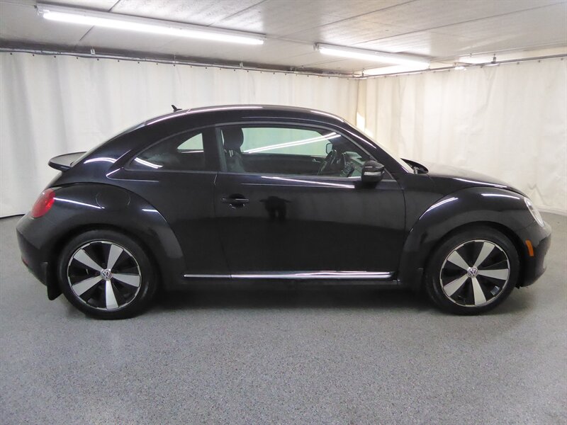 2012 Volkswagen Beetle Turbo photo 4