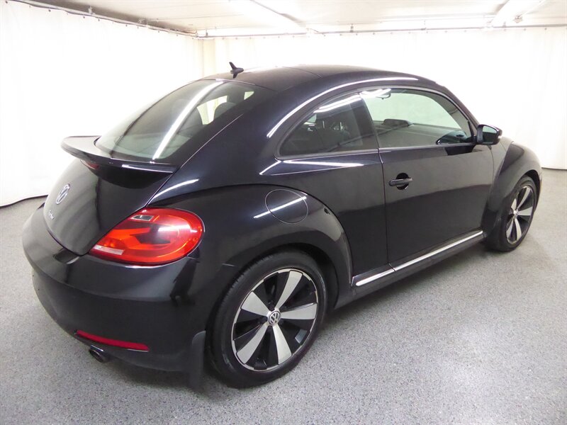 2012 Volkswagen Beetle Turbo photo 3