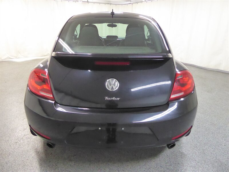 2012 Volkswagen Beetle Turbo photo 2