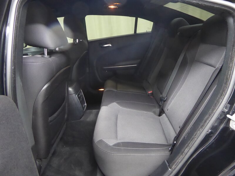 2015 DODGE CHARGER - Image 26