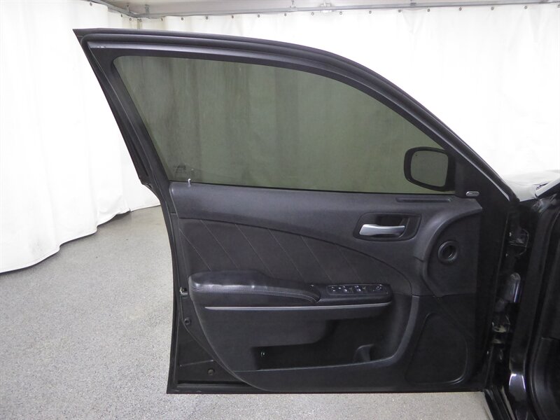 2015 DODGE CHARGER - Image 20