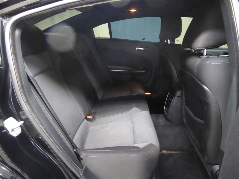 2015 DODGE CHARGER - Image 29