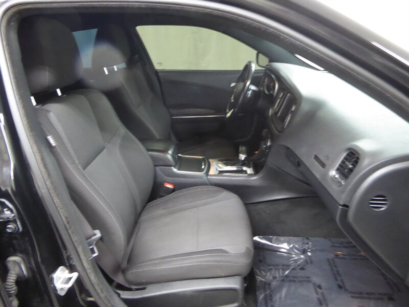 2015 DODGE CHARGER - Image 23