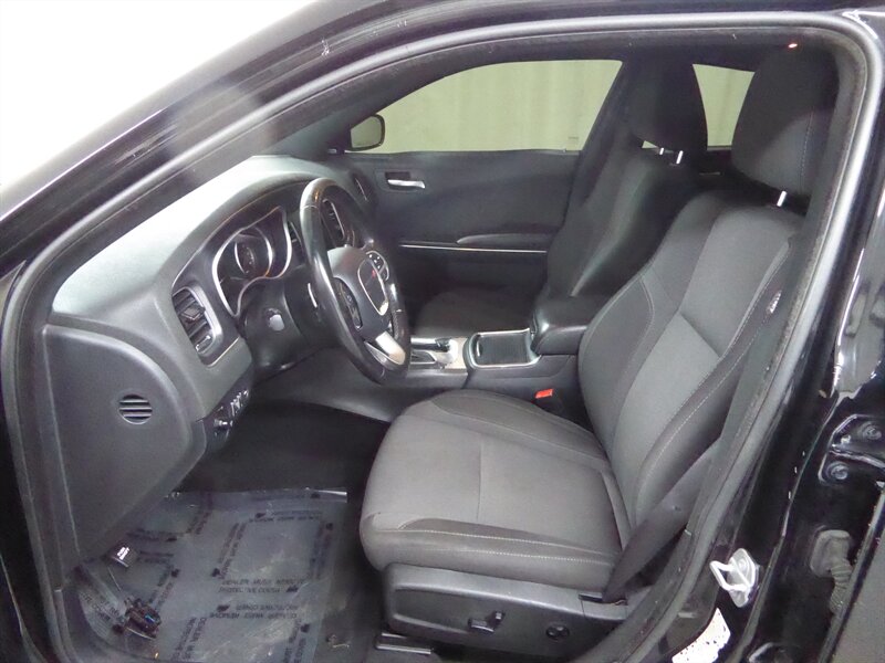 2015 DODGE CHARGER - Image 19