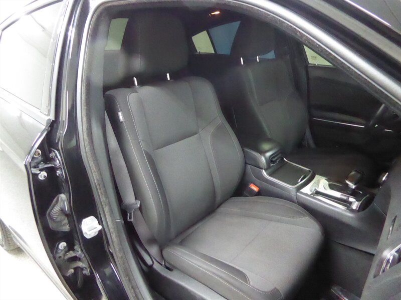 2015 DODGE CHARGER - Image 22