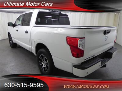 2022 Nissan Titan SV   - Photo 5 - Downers Grove, IL 60515