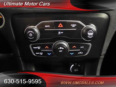 2017 Dodge Charger SE   - Photo 16 - Downers Grove, IL 60515